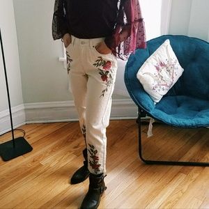 NEW Embroidered roses high waisted mom jeans